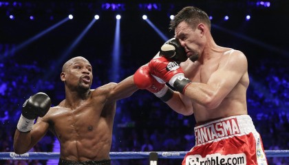 赛场惊现遮天巨掌，杨瀚森关键封盖锁定胜局，米西突破遭史诗级终结