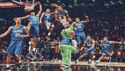 1/4决赛悬念升级！球迷高呼科爹登场，战术调整或成胜负关键