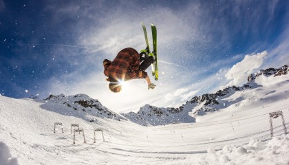 卡尔德克独造三球导演惊天逆转 荣膺中超第三轮最佳球员