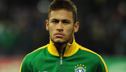 英联杯巅峰对决点燃赛季狂想，力克切尔西，阿森纳四冠征程迈出坚实一步