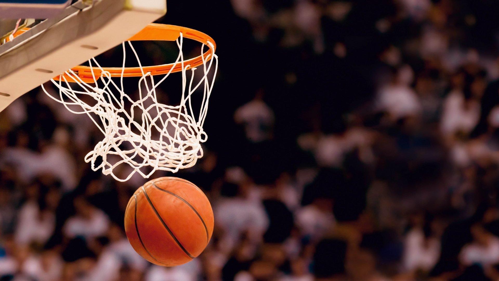 还有油！前NBA球员奥斯曼三分7中4轰全场最高20分，率队逆转胜